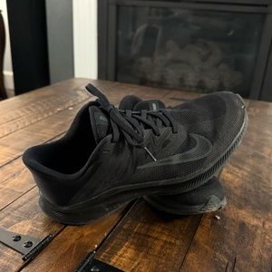 Like New- Women’s Nike (all black) Running Shoes. Size 7.5